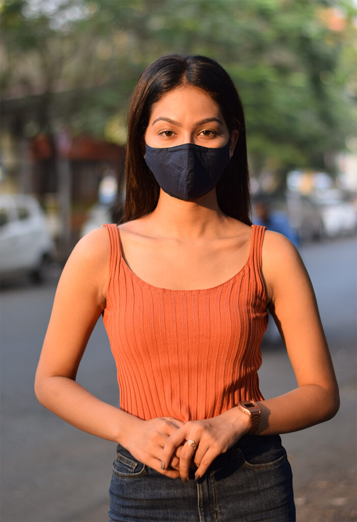 DSC_8232 navy blue mask female lifestyle